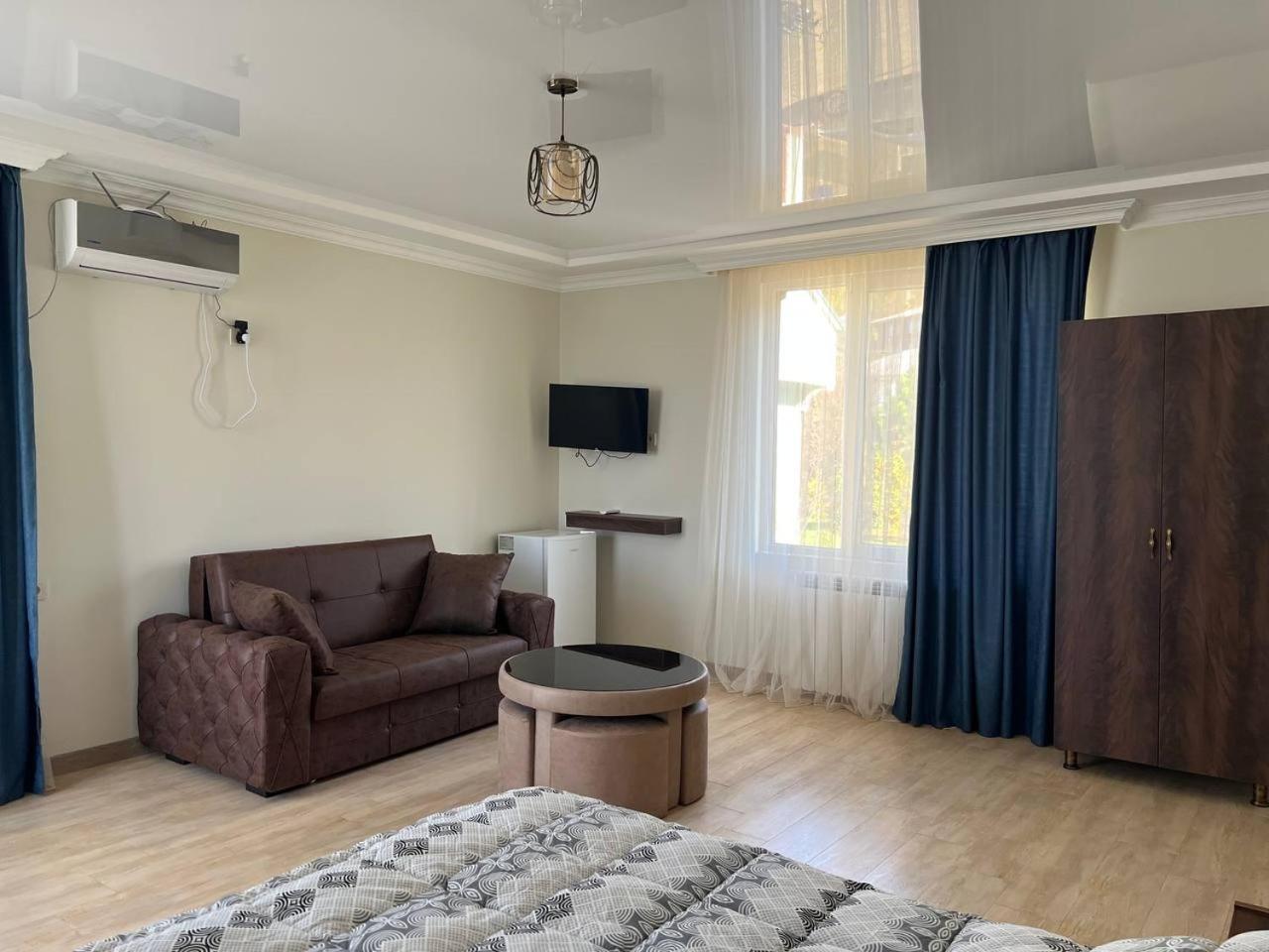 Отель Gt House Батуми Экстерьер фото
