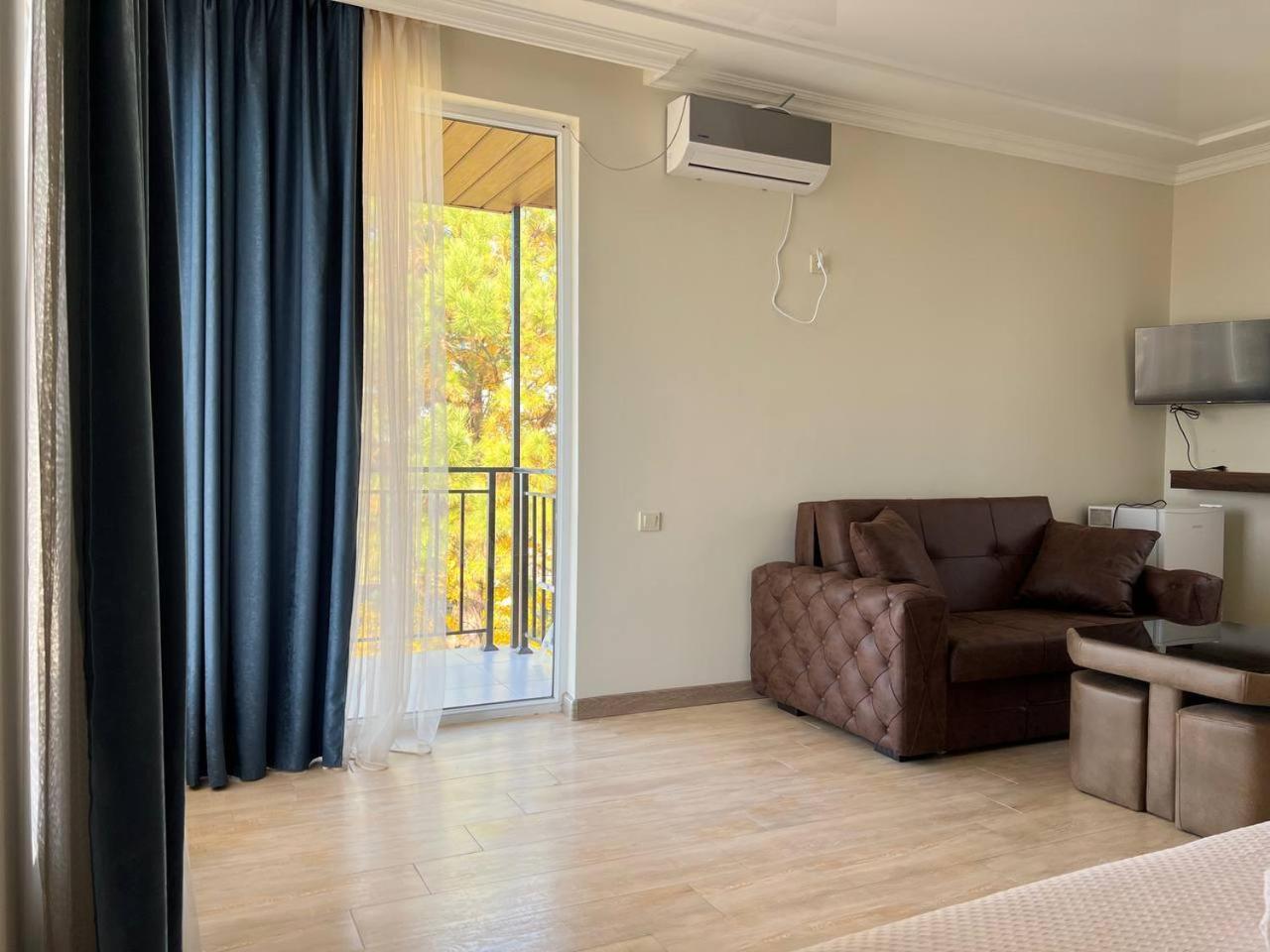 Отель Gt House Батуми Экстерьер фото